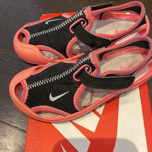 Nike Sunday Protect (TD) size 8c GUC - Picture 2 of 7